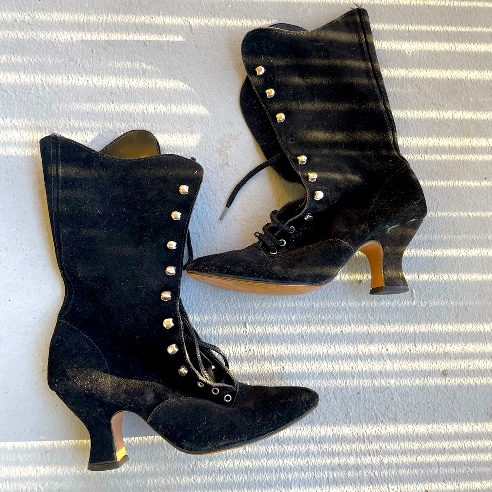 Vintage suede lace up boots.